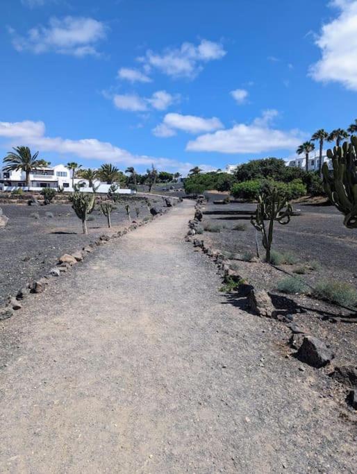 Charming Flat In Los Molinos With Terrace & Pools, Near Playa Bastian Costa Teguise Eksteriør bilde