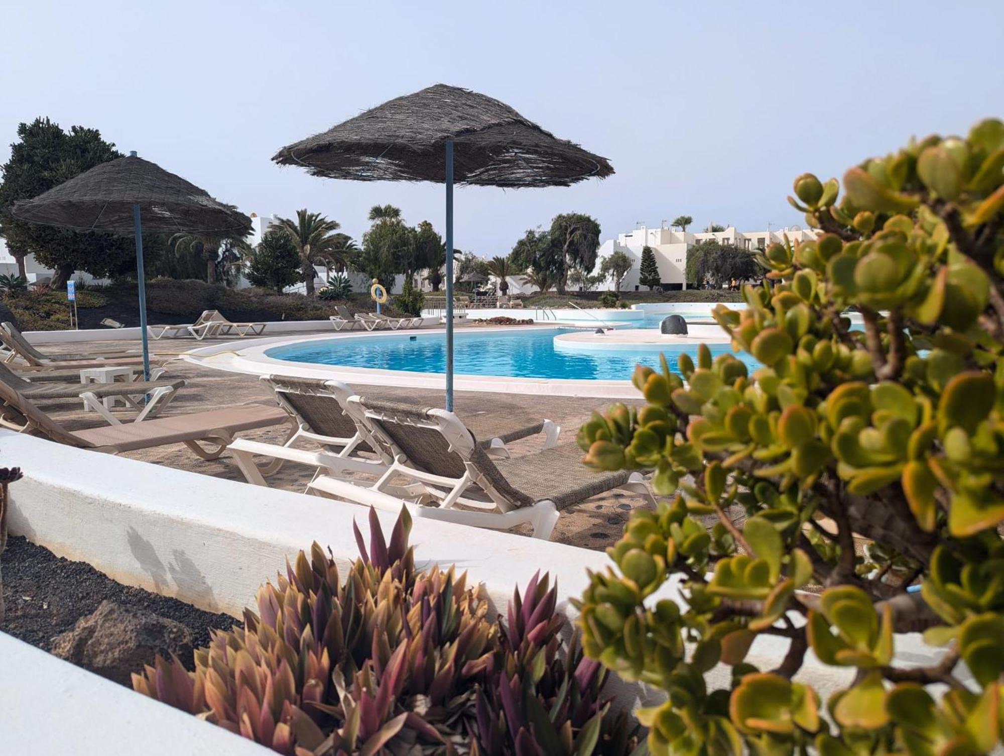 Charming Flat In Los Molinos With Terrace & Pools, Near Playa Bastian Costa Teguise Eksteriør bilde